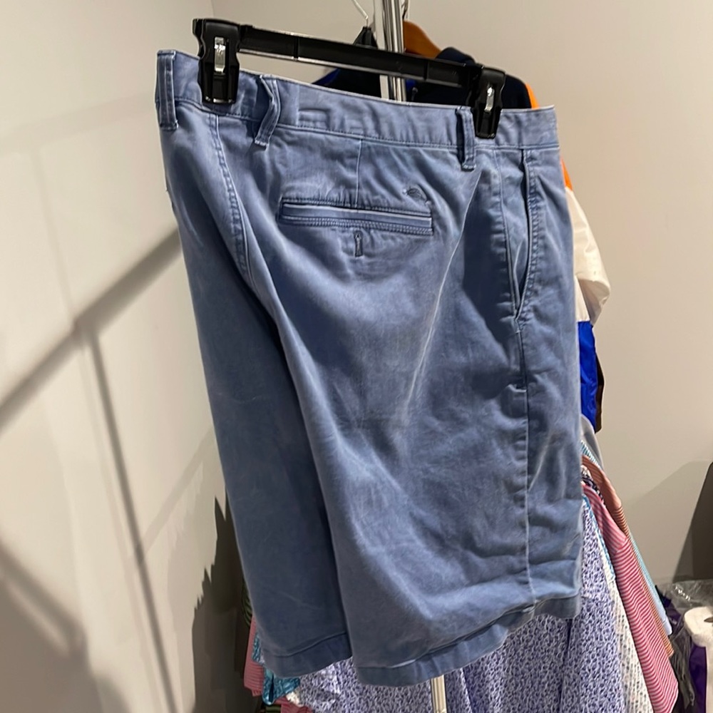 Tommy Bahama Boracay 12-Inch Chino Shorts